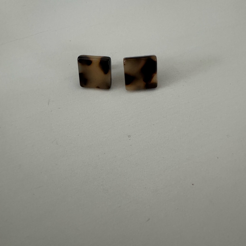 NWOT Machete Tortoise Earrings - Picture 2 of 3